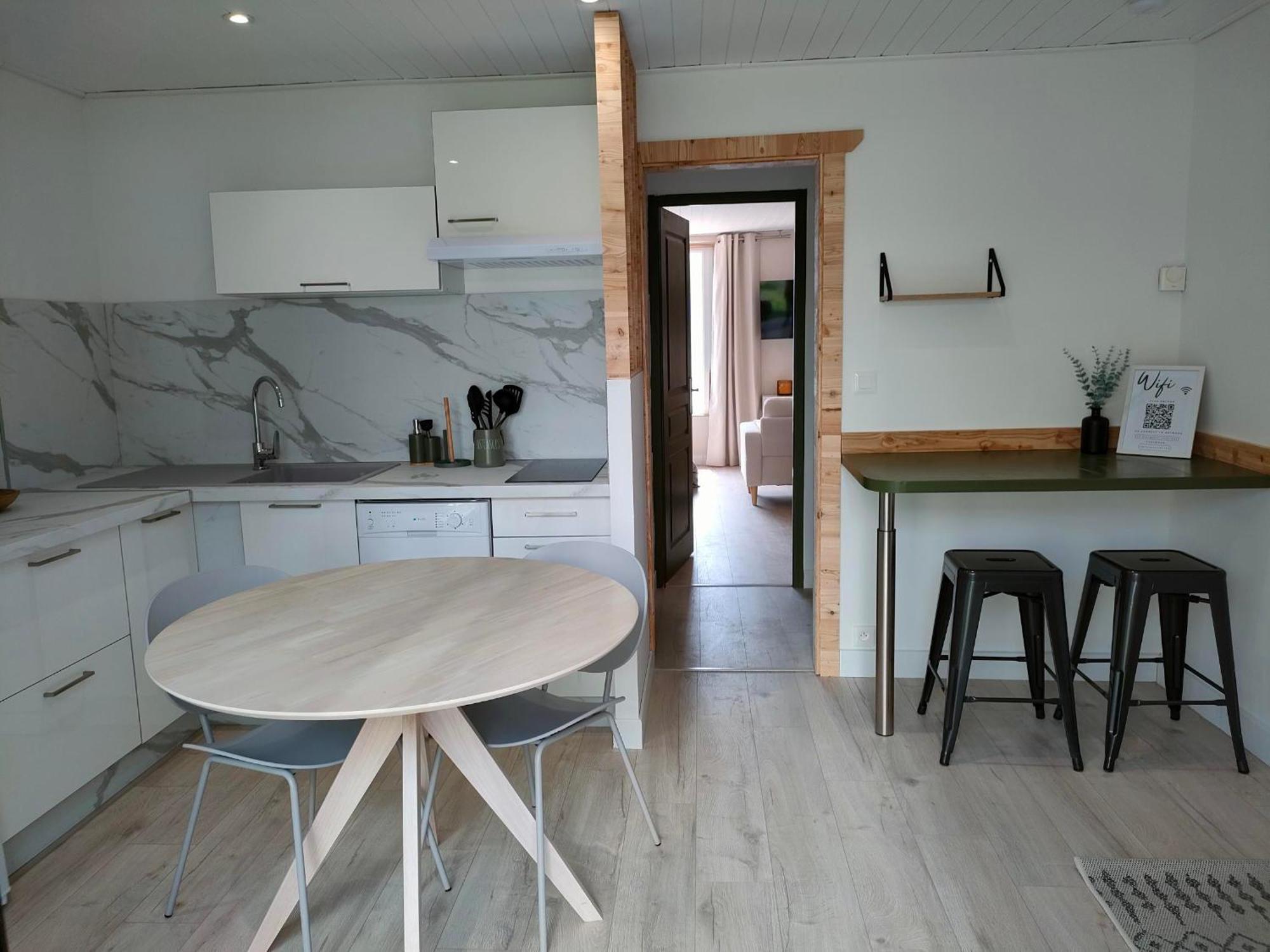 Le Cosy Du Plongeoir - T2 Neuf Avec Vue Sur Le Lac De Serre Poncon Et Grande Terrasse Avec Jardin Savines Εξωτερικό φωτογραφία