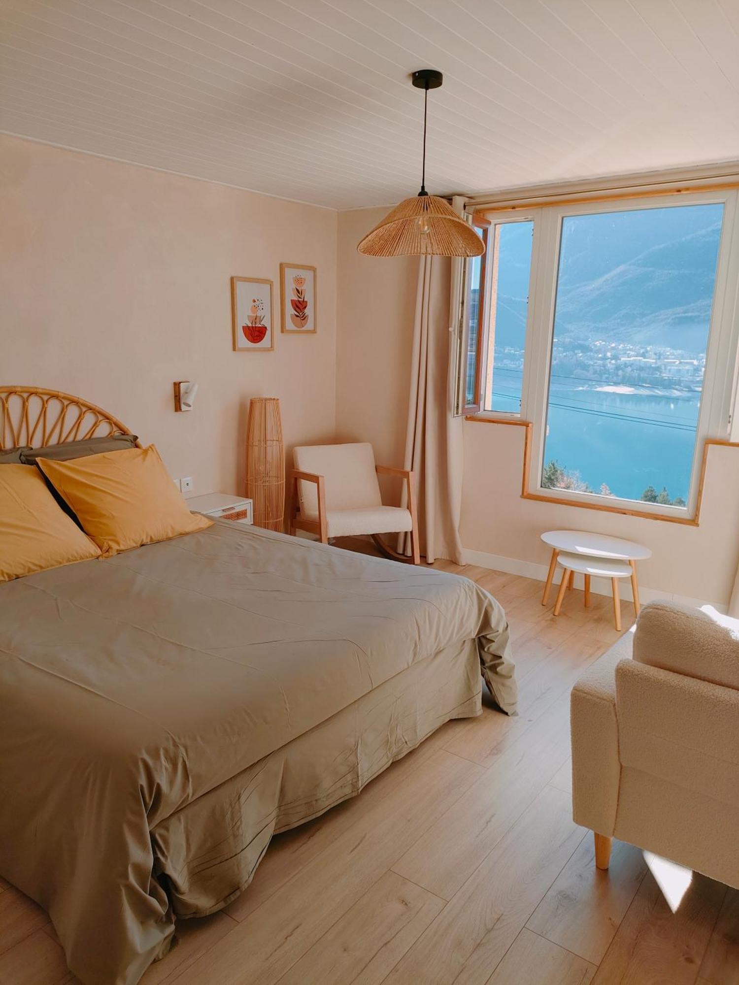 Le Cosy Du Plongeoir - T2 Neuf Avec Vue Sur Le Lac De Serre Poncon Et Grande Terrasse Avec Jardin Savines Εξωτερικό φωτογραφία